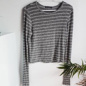 BRANDY MELVILLE Long Sleeves Grey Lined Shirt